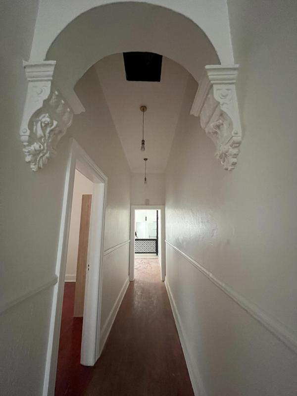 To Let 2 Bedroom Property for Rent in Woodstock Upper Western Cape